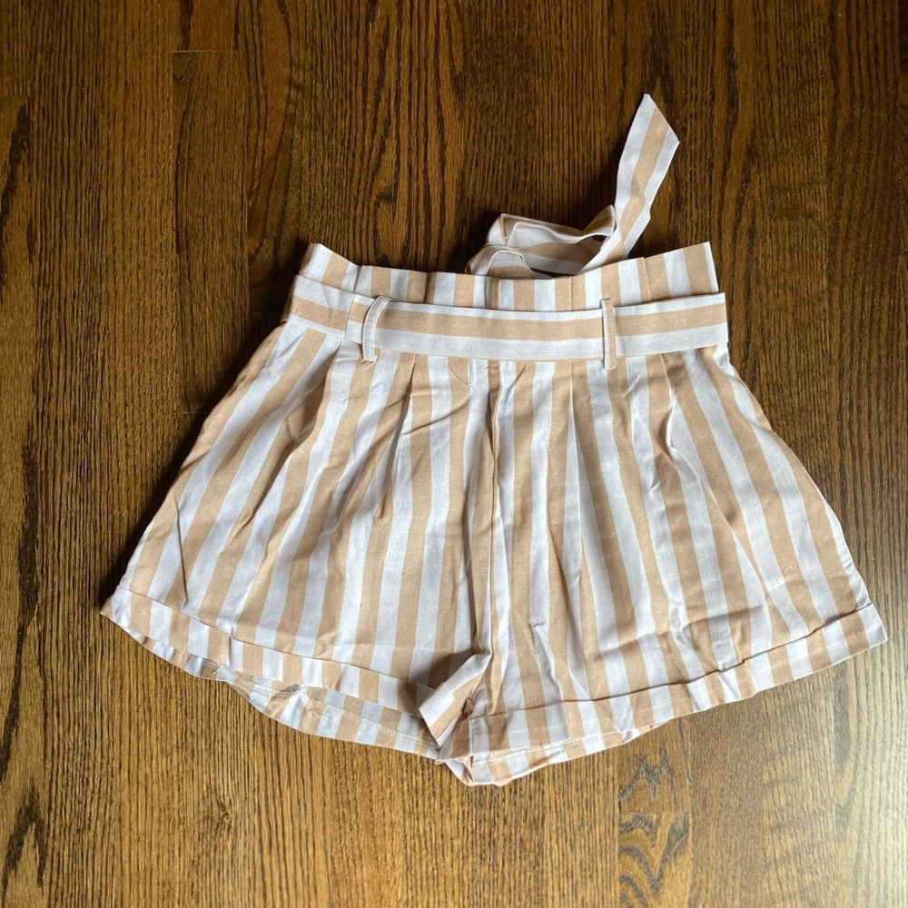 High Waist Shorts - Picture 7 of 11